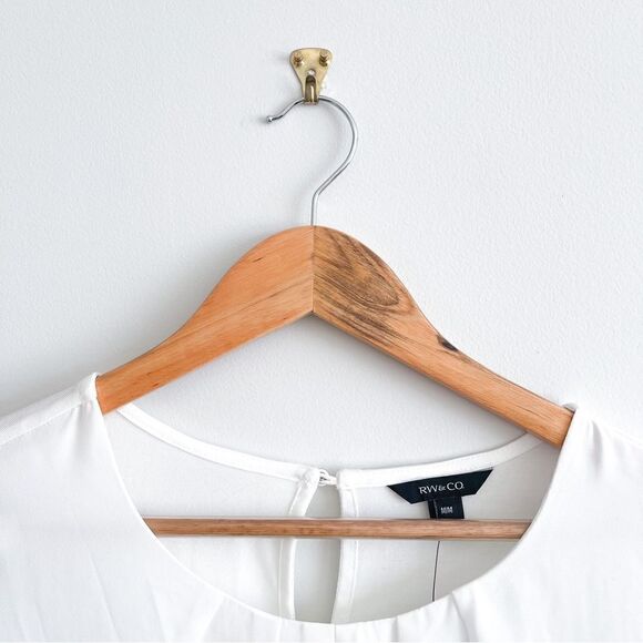 RW & Co. Short Sleeved Blouse White Front Pleats Lined Women's M NWT - Picture 3 of 8